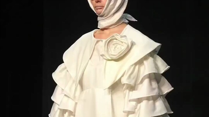 แฟชั่นเรียลไทม์ 😳😳😍 คุณคิดยังไง? 🤔🤔