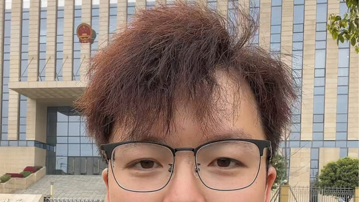 成都地铁被污蔑偷拍事件最新进展，第三次参加调解，下周再调解一次，不能达成一致就开庭了