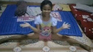 Learn how to do the Middle Splits 😁✌️