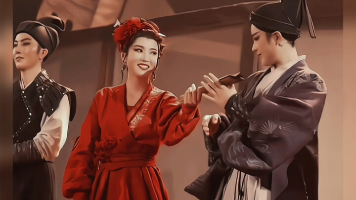 “As soon as the fortune-telling bell rings, Junxiao makes his grand entrance—who’s grinning from ear