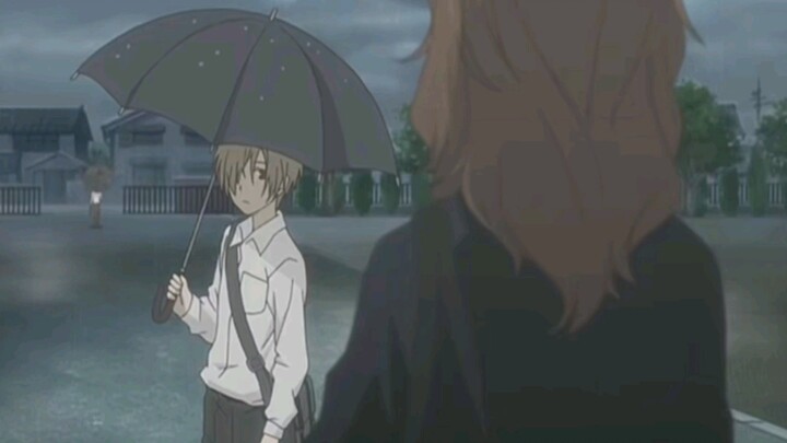 她去了解夏目，关心他，安慰他，好想他们在一次同框出镜