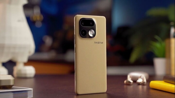 Sering sering bikin HP unik begini, realme!