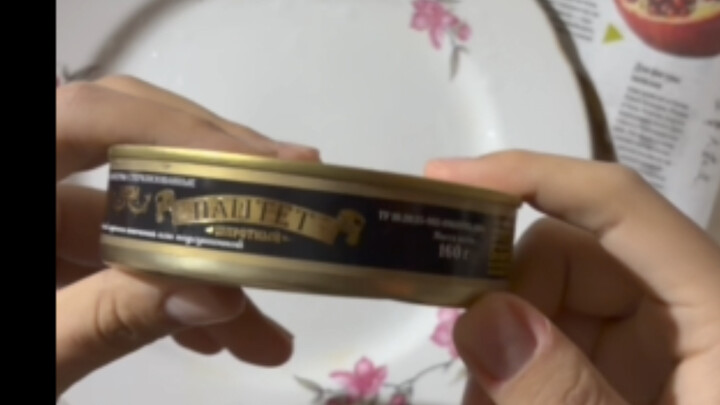 Russia’s cheapest fish cans—I’m starting to wonder if they’re actually pet food: 6RMB fish paste in 