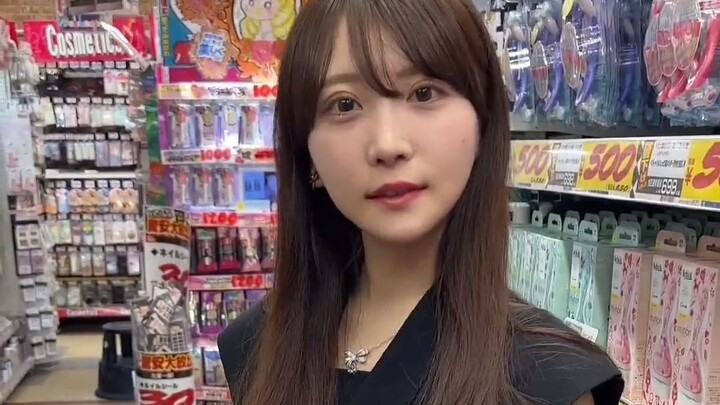 Ada banyak gadis Jepang di jalanan Jepang yang tidak dapat kembali ke rumah.