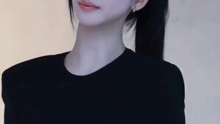 #YooJiMin Gets Trolled for Her Long Neck for Days—So Ridiculous... #Idol #BodyShape