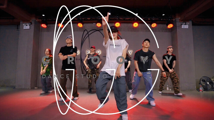 الإطار العام للإيقاع: نسخة الطاقة المتفجرة من FE!N ترافيس سكوت