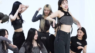 子瑜：娜璉歐膩…你的屁股..