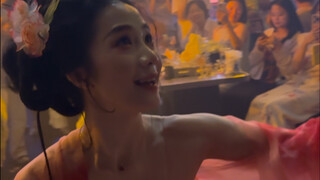 喆舞国风酒馆 【笑纳-郭喆喆】好欢乐的一支舞，4:17立享翻跟头喂糖