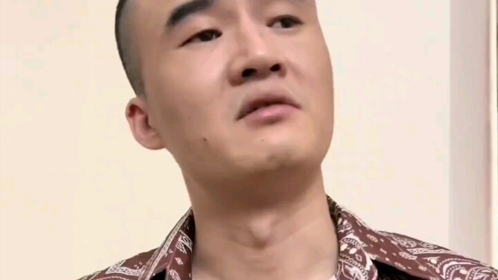 Internet cafe showdown! Two of the Wu brothers have arrived—this second brother is pretty formidable