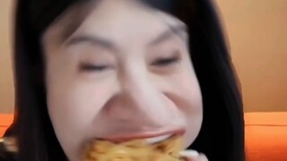 هل يمكن إنقاص الوزن فقط بتناول أرجل الدجاج؟