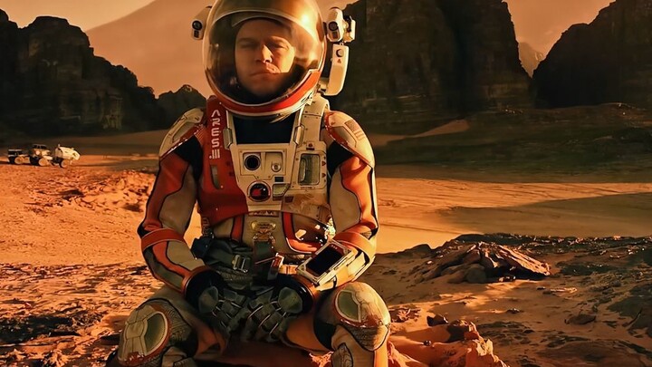 Menonton film fiksi ilmiah "The Martian" sekaligus