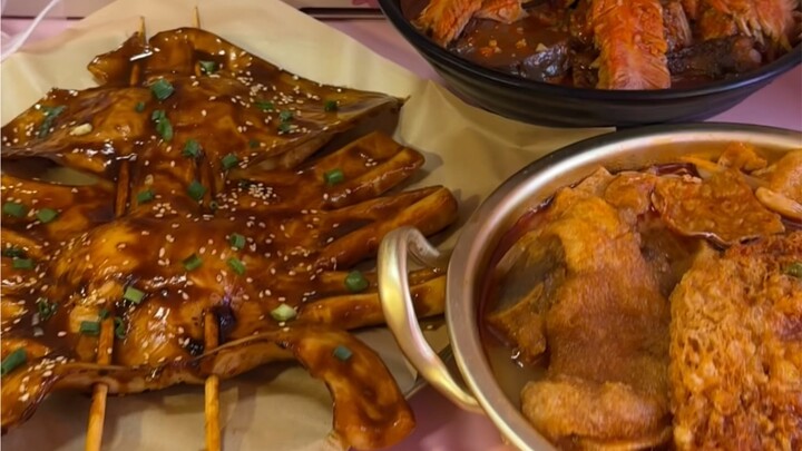 早上:不吃 中午:不吃 晚上:货拉拉正在为您送餐