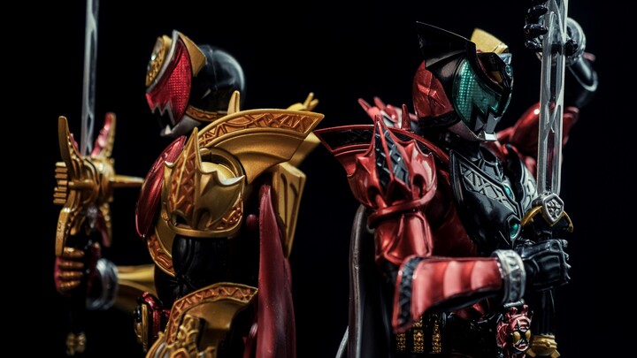 Đội cha con Kamen Rider hay nhất hơn chục năm trước, Quỷ vương SHF KIVA DARK KIVA