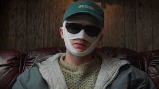 Anh ấy quá đẹp trai, và bất cứ ai nhìn anh ấy đều sẽ chết! Trailer phim hài đen "Ngắm nhìn con mồi"