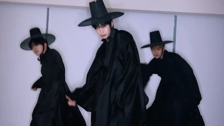 MONSTAX Kihyun X Hengkun X Joohyun 'I'ma be Your Idol' Challenge + Bloopers