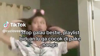 baca tuh dari pada galau terus