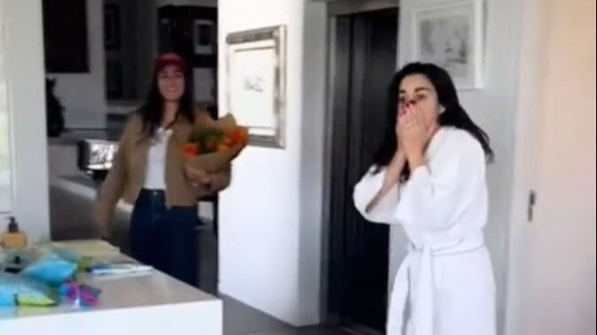 เลส | มอบความประหลาดใจให้แฟนสาวที่อยู่ไกลไม่ใช่แค่ครั้งเดียว!!