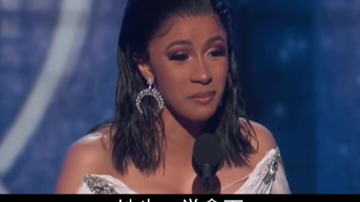 Kali ini aku kembali terpesona oleh keanggunan Kak Ka! Simak saja pidato ala ratu yang disampaikan K