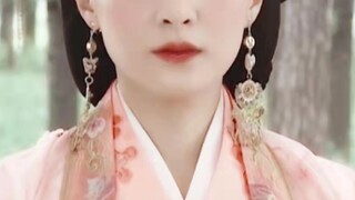 当年剧组是真穷，王妃只有两个造型，也不妨碍王爷为她放弃造反！