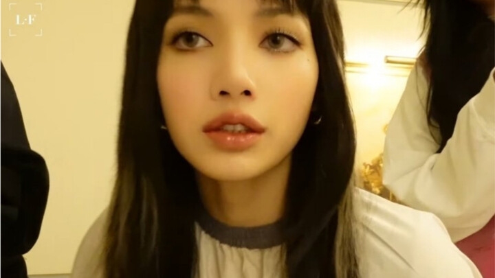230310 @lalalalisa_m 个人油管视频 LILI's FILM - LISA in Paris Vlog 终于更新了～中文字幕