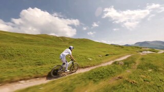 “与其绝望死去，不如纵情燃烧！！”