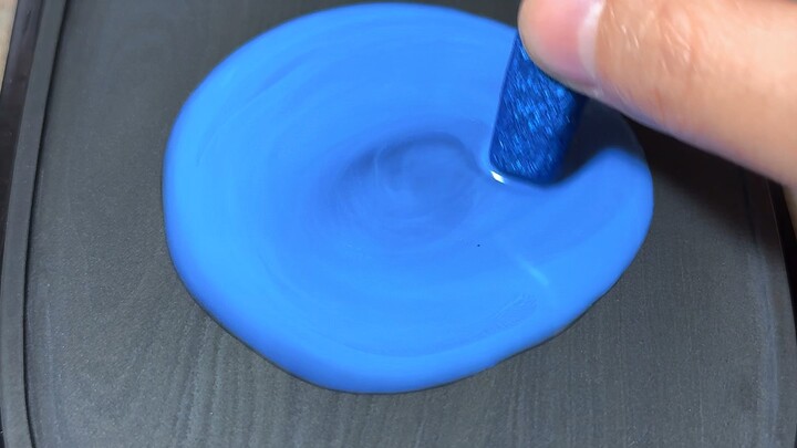 Today I'm grinding blue ink sticks.