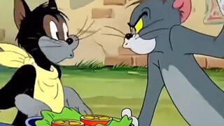 Mẹ ơi, tuổi thơ của con giờ đây chỉ còn là tuổi thơ thôi.