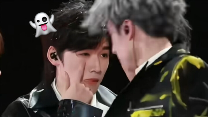 [Song Yaxuan] Baby, are you a cutie-pie? Still making funny faces during the battle—so adorable!