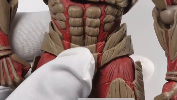 "I am the Armored Titan, and he is the Colossal Titan." [Jia Tan] Kaiyodo Reiner Tech Surprise Yamag