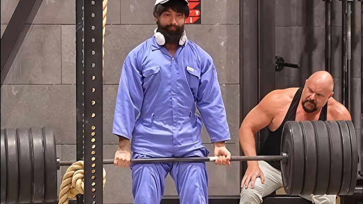 Anatoly: Với mức tạ này, tôi có thể thực hiện 10 hiệp.