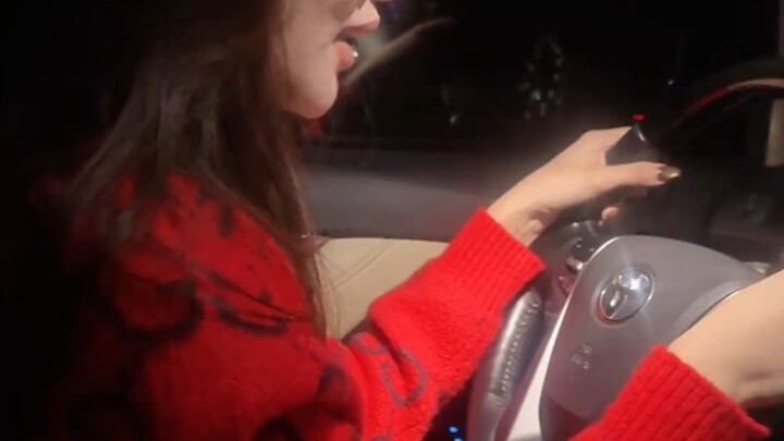 Lên cao tốc quên đổ xăng