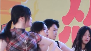 ไม่มีใครรู้ - จูบแห่งชีวิต丨Yali Roadshow Straight Shot丨SGC Random Dance