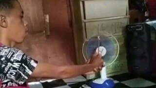 nasapi'ang electricfan be like🤣🤣