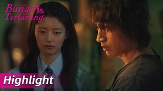 Highlight EP02 Sakit hati! Ternyata Xiao Han punya cewek? | The Forbidden Flower | WeTV【INDO SUB】