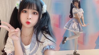 Siapa yang tidak menyukai gadis manis nan imut seperti ini?