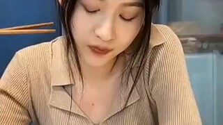 I just wanted to enjoy a nice meal—how did that suddenly become so creepy?