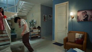 trailer musuh dalam selimut