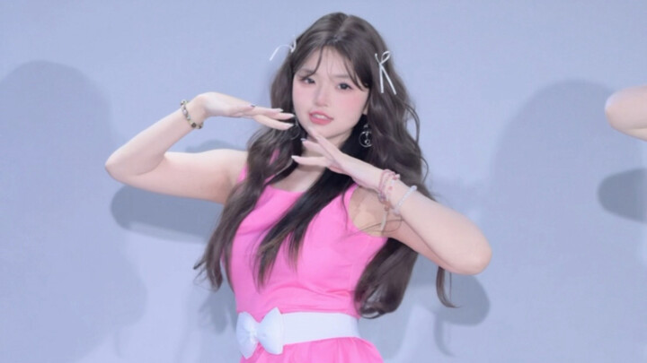 Hãy nếm thử món bánh táo nhân dâu tây nào! Fiestar - Apple pie