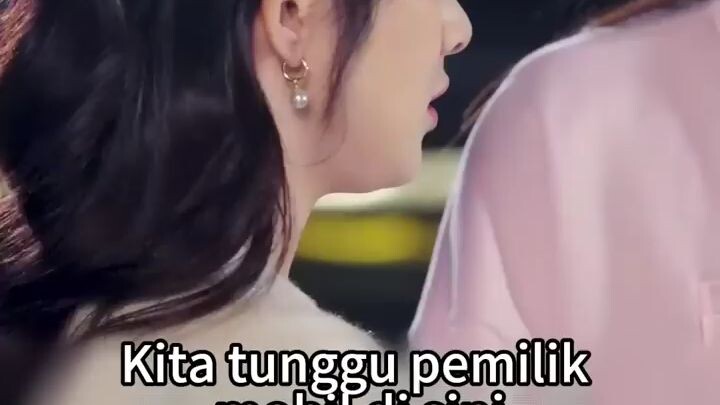 Dia Menarik Tangan Ku Untuk Mengurus Surat Pernikahan Tanpa Ragu！