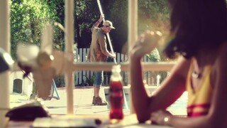 هذا الإعلان للكوكاكولا مليء بالمعاني الخفية!