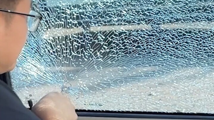 I hope you never have to use it, but you must have one. #TestReview #ChildSeat #SafetyHammerWindowBr