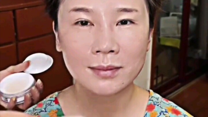 dri umur 50 thun setelah di mekup kyk umur 20 thun 😭