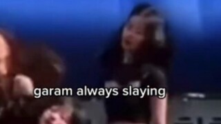 جين جيا لان قبل ظهورها، قامت بنسخ رقصة gidle وهي في سن 14، لا عجب أنها استطاعت الدخول إلى Hybe!