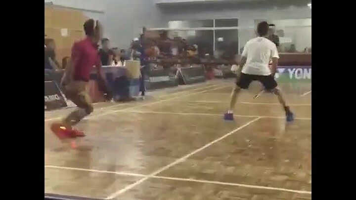 atlit bulutangkis terlucu