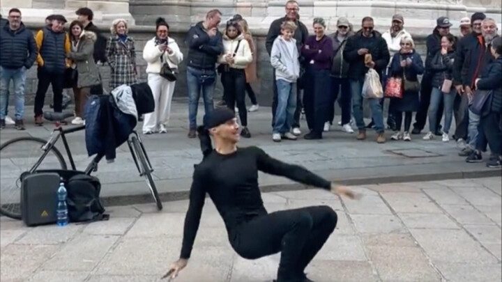 Đây mới chính là nghệ sĩ đường phố 👍🏻! Vóc dáng này, sức mạnh này, độ dẻo dai và khả năng phối hợp n