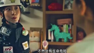 Cô gái uống thuốc trừ sâu tự tử trong phòng, mẹ cô lại nói khóa cửa quá đắt nên không muốn phá cửa