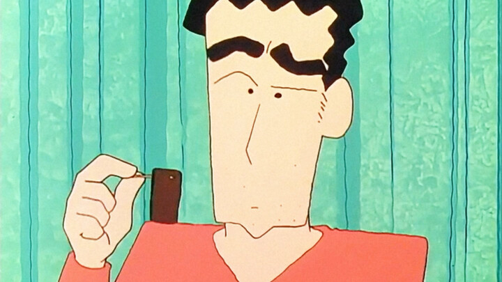 Mia apparently can slice yokan into such tiny pieces!