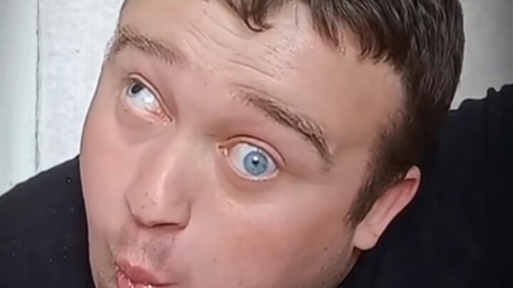 Các bạn cứ bảo tôi là “thịt bã đậu”, nhưng trước đây tôi cũng từng là một quân nhân đấy!