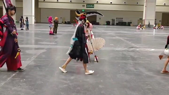 One Hundred Ghosts Walking at Night (Normal Version)