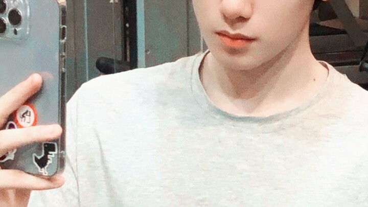 Hu Xianxu looks so handsome even after losing weight! We promised to grow proportionally!!!